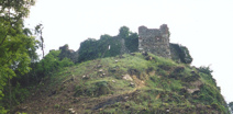 Il castello di Sopramonte Il castello di Sopramonte